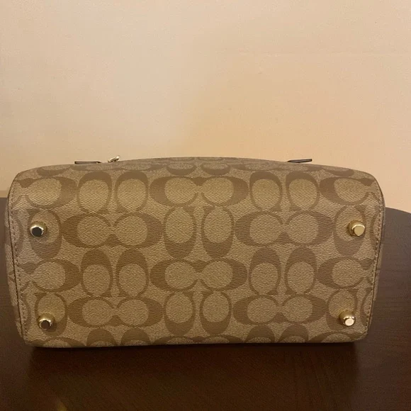 Authentic Coach New York Satchel - Picture 5 of 9